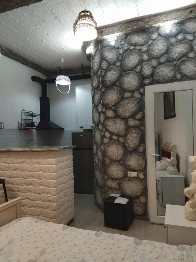 4 Chocolate Apartments In Old Tiflis Dış mekan fotoğraf