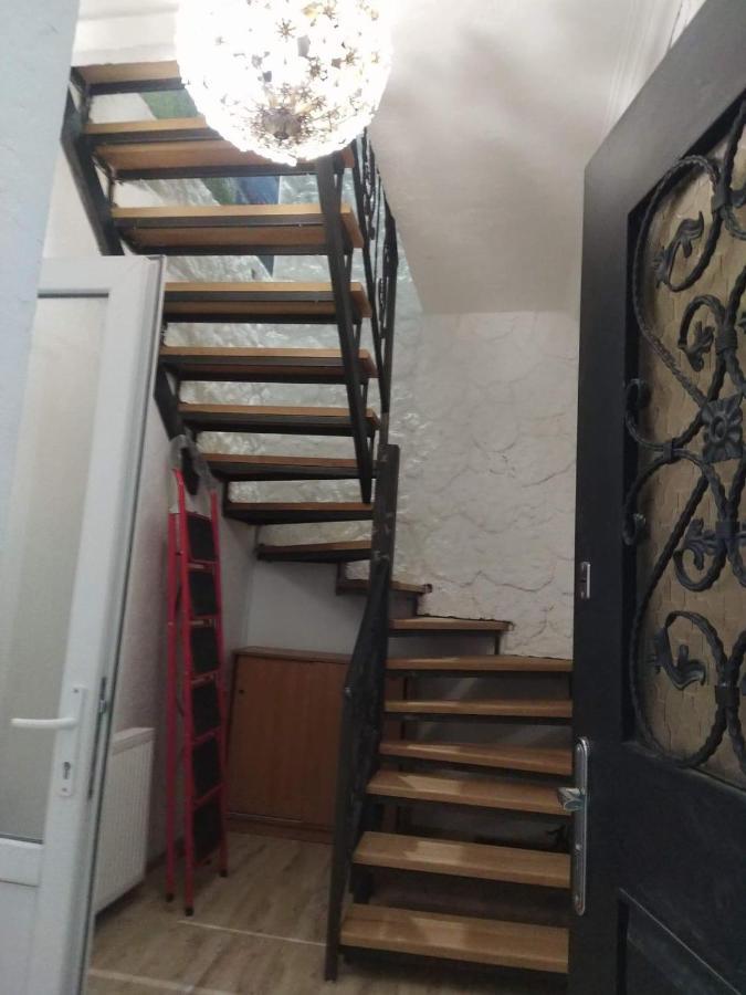 4 Chocolate Apartments In Old Tiflis Dış mekan fotoğraf