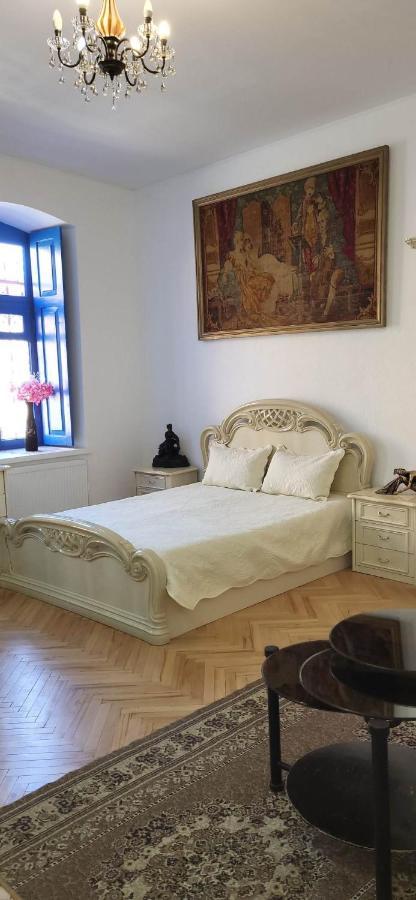 4 Chocolate Apartments In Old Tiflis Dış mekan fotoğraf